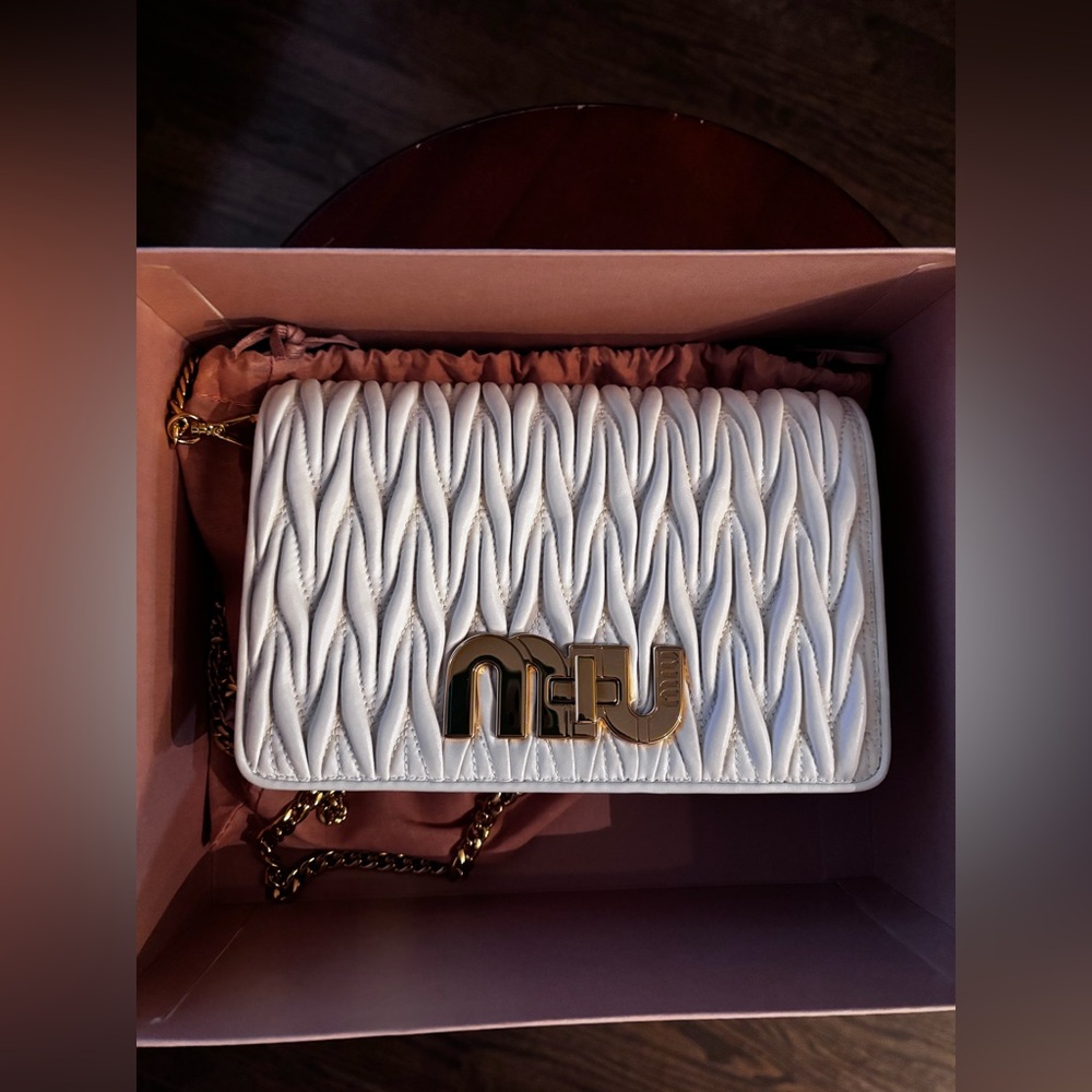 Matelasse Delice Miu Logo Bag White